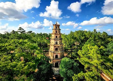 ¡Sumérgete en la historia y la arquitectura con la Pagoda Thien Mu!