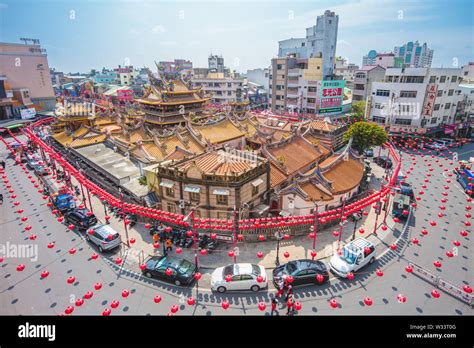  ¡Sumérgete en la Historia y la Naturaleza: Descubre el Templo de Beigang en Qinhuangdao!