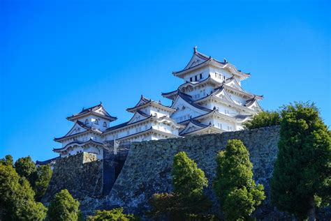 El Castillo de Himeji: Una Fortaleza Imponente con Historia Milenaria!