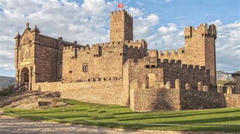  ¡La Fortaleza de Heihe: Un antiguo bastión con vistas impresionantes!